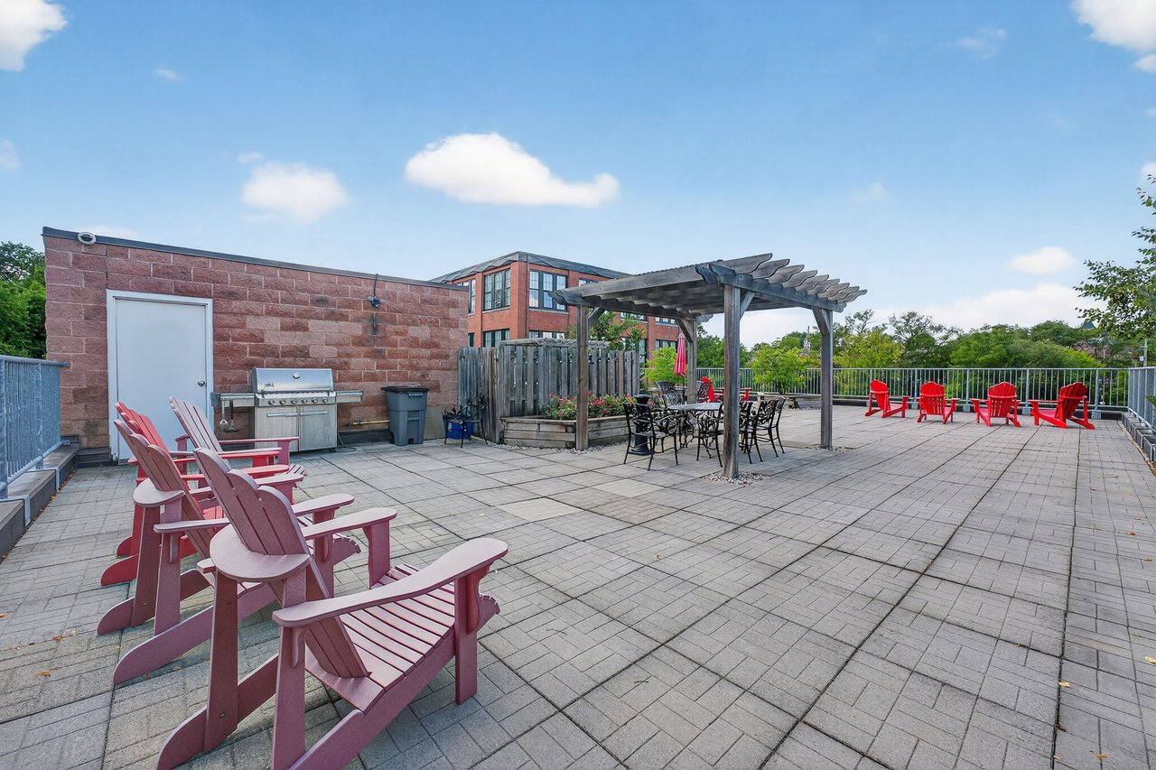 318 - 543 Timothy St, Newmarket