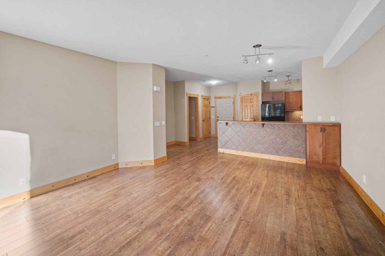 204 - 175 Crossbow Place 