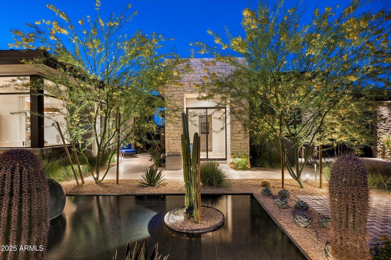 8328 E WHISPER ROCK TRL