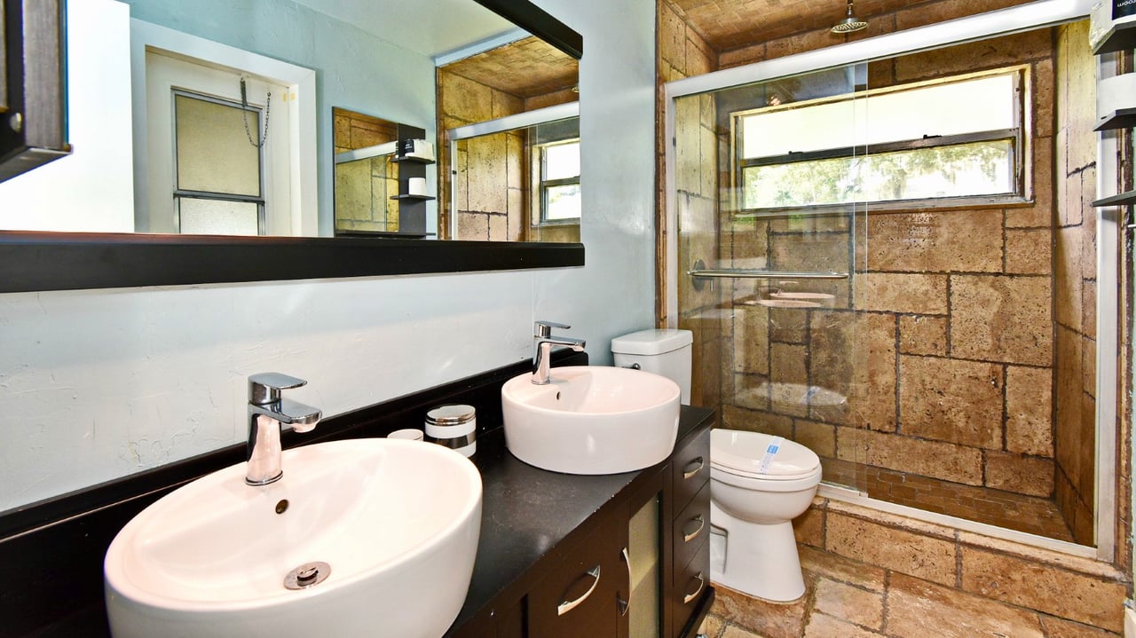 Three-Bedroom for Lease in Orlando's Bay Lakes Neighborhood
