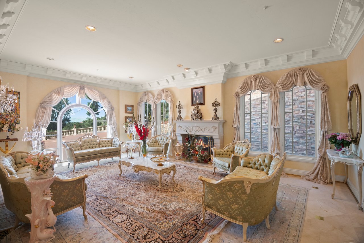 16840 Cypress Way