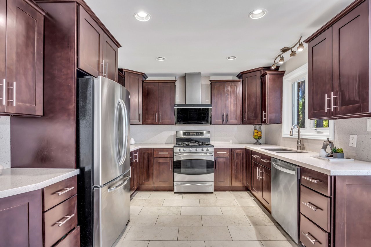 2477 Catherine Jean Lane