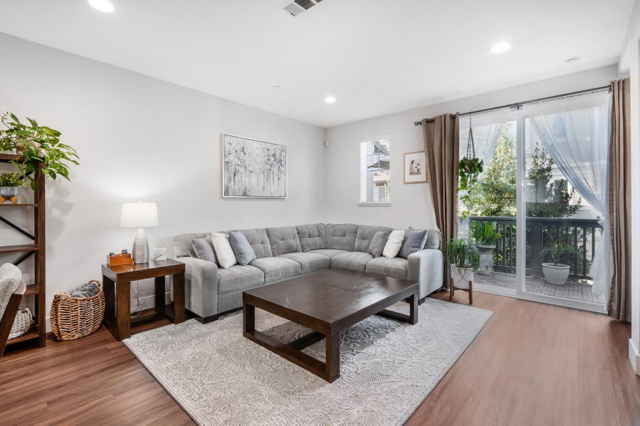 17075 St Anne Ln