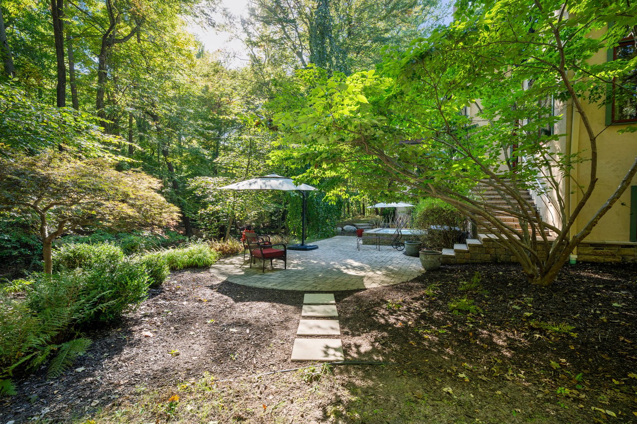 Wooded Coastal Retreat