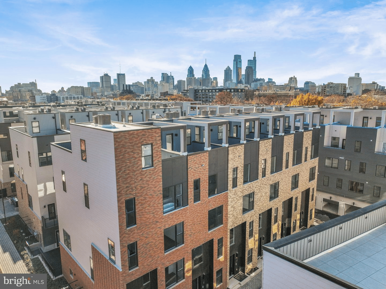 652 Fairmount Ave, Philadelphia, PA 19123