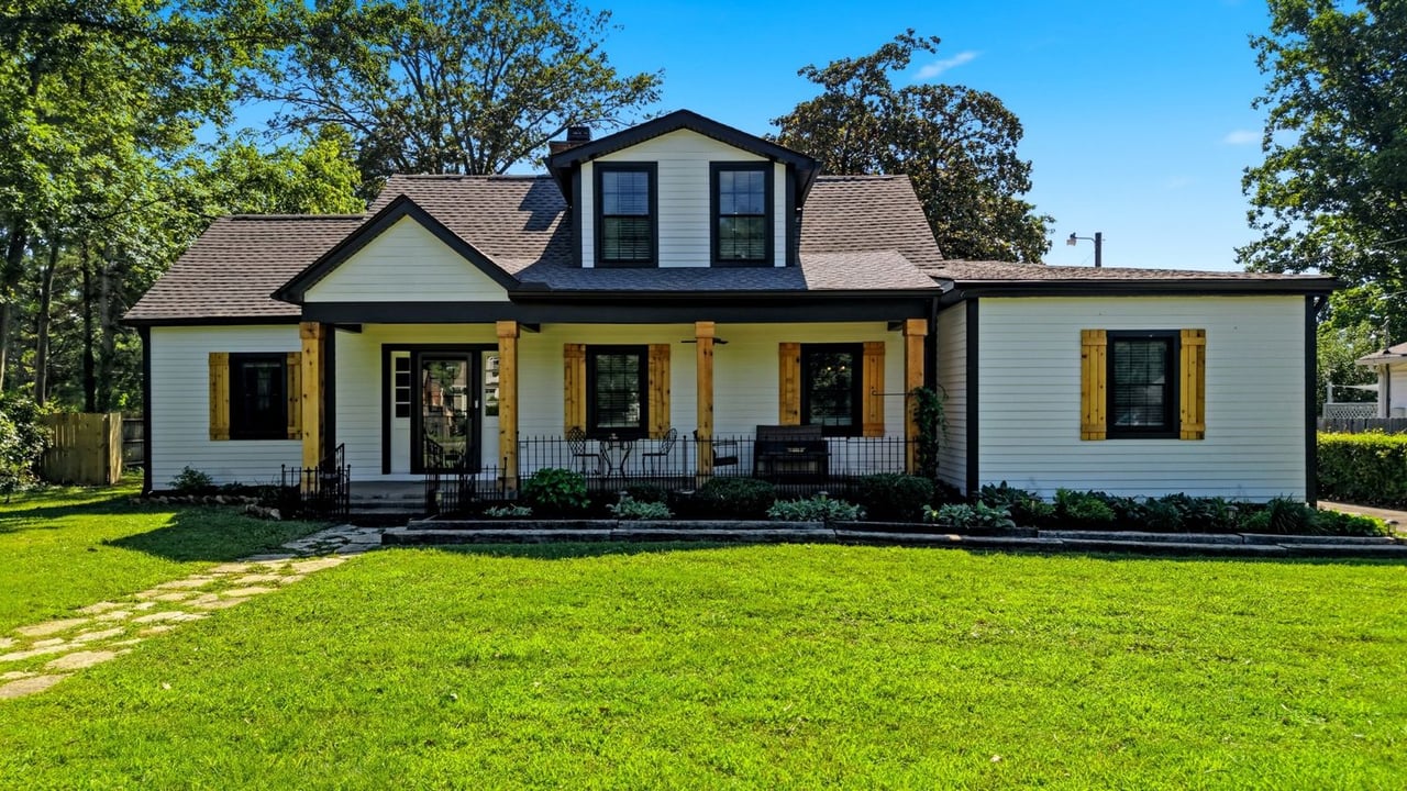 Historic Cottage for Sale in Gallatin TN