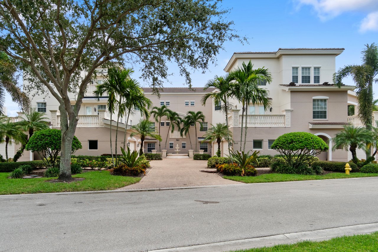 562 Avellino Isles CIR # 201