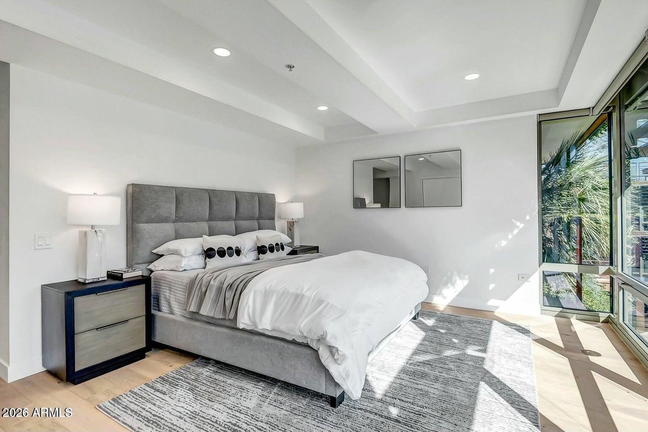 7121 E Rancho Vista Dr, #5011