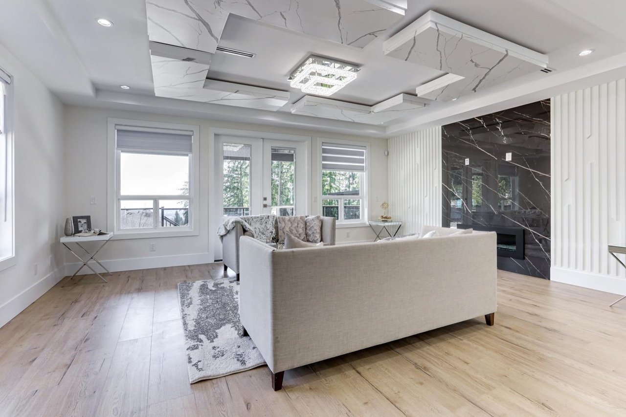 3504 Highland Dr