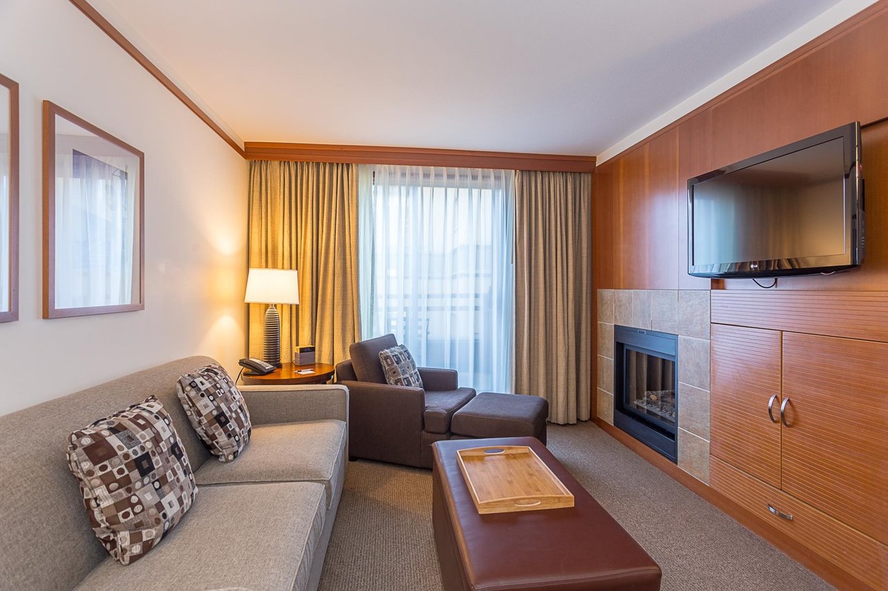3311-4299 Blackcomb Wy