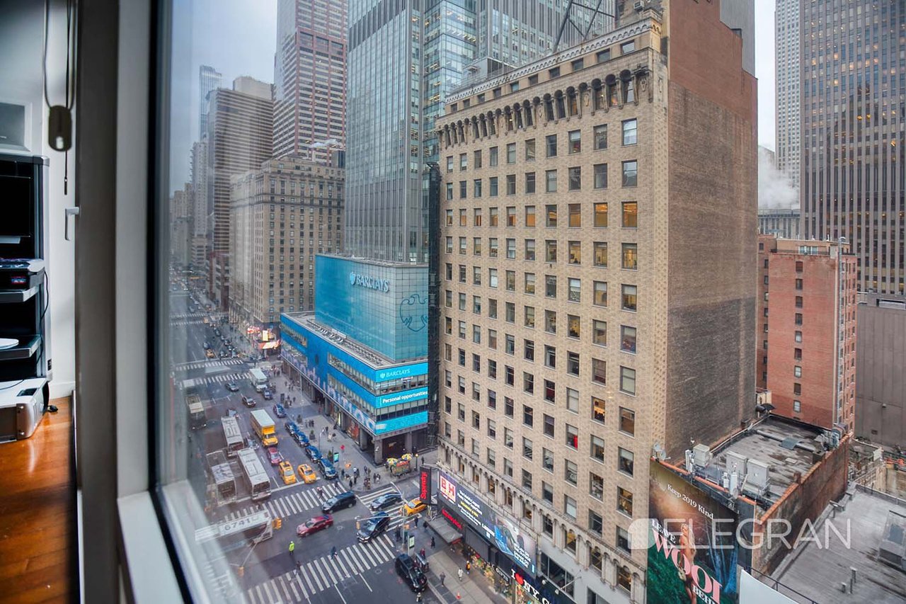 1600 Broadway