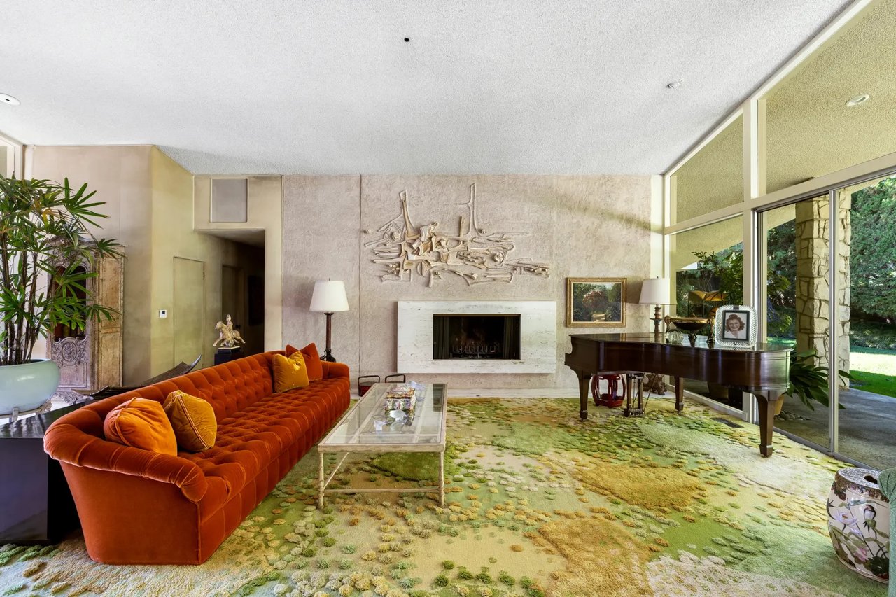 Inside a listed Beverly Hills home that’s lovingly stuck in the ‘60s