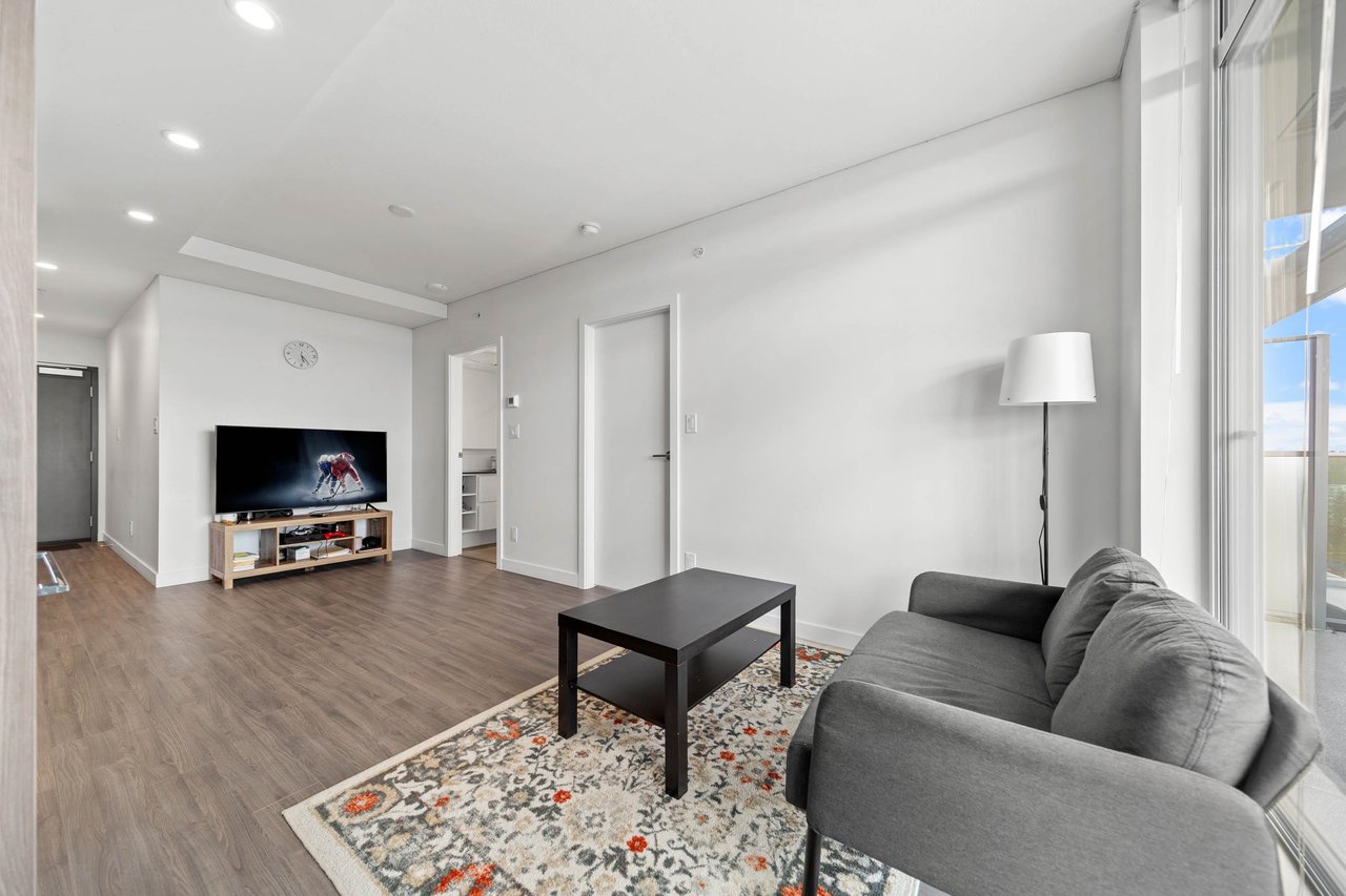 1701-13615 Fraser Hwy