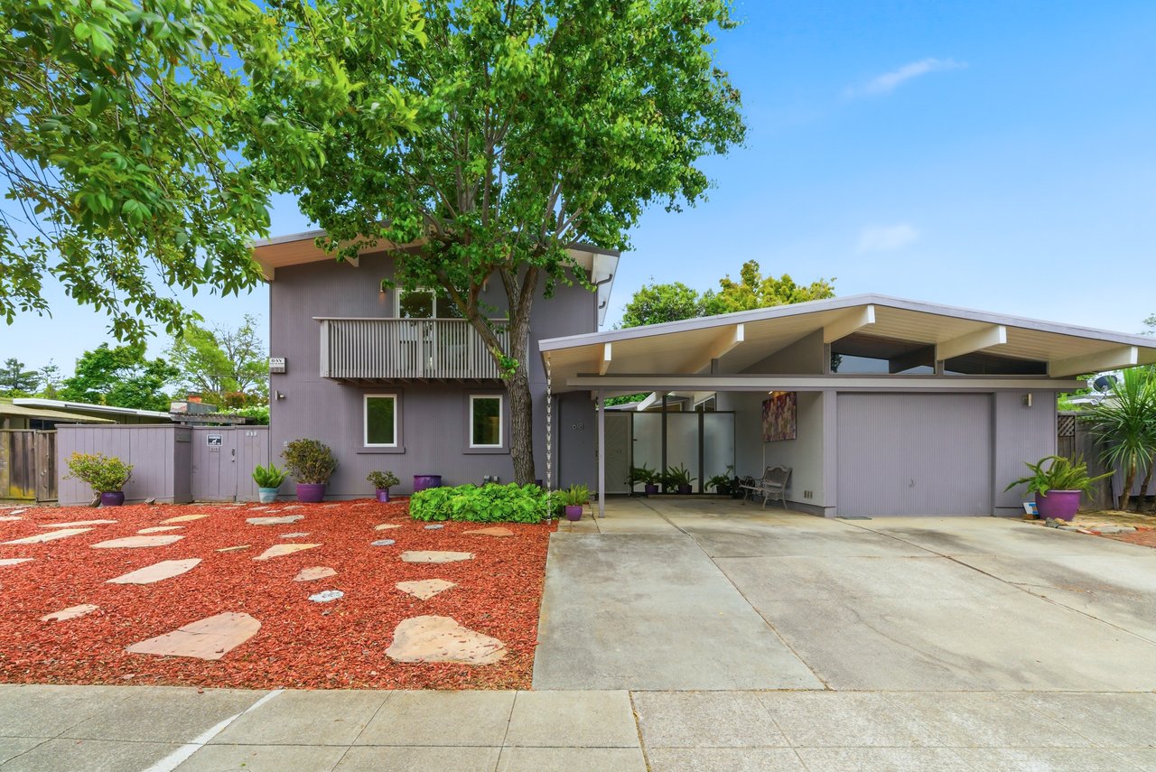 618 Sheraton Drive