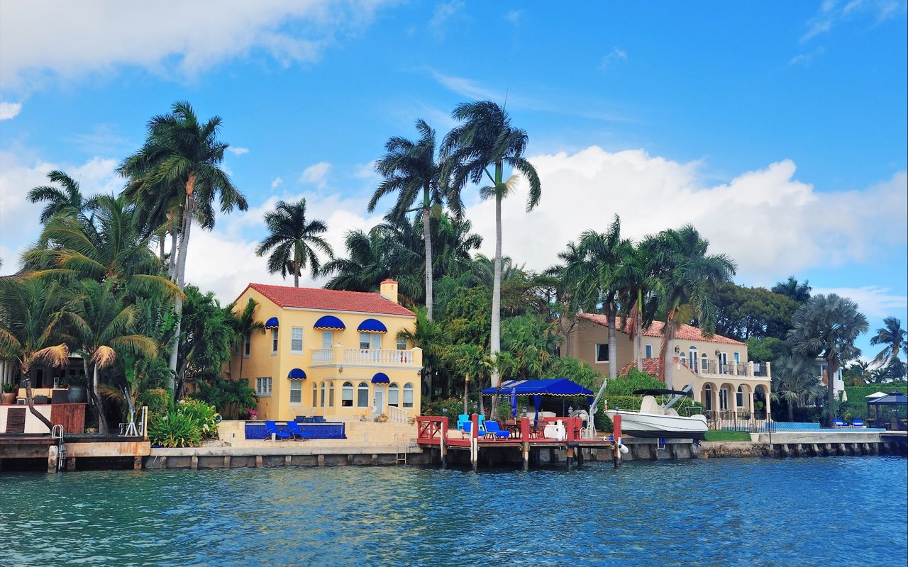 Star, Palm and Hibiscus Islands
