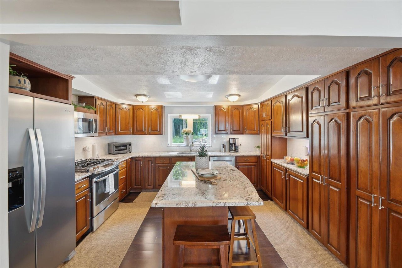 240 AQUAMARINE DRIVE