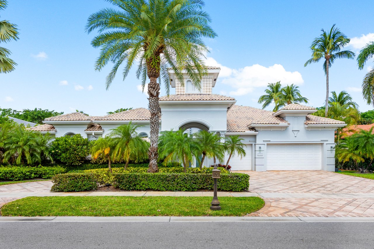 5784 Vintage Oaks Circle