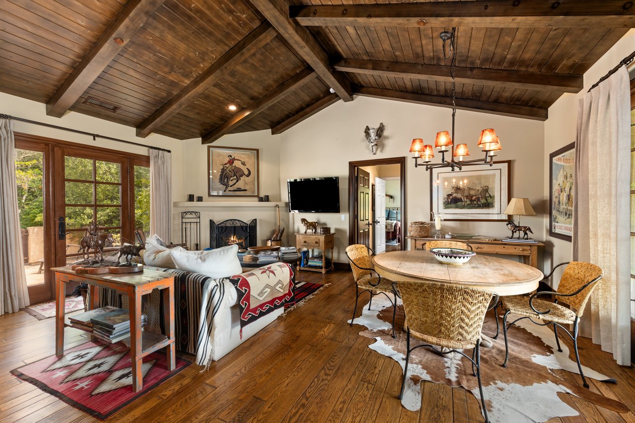 Hacienda-Style Retreat with Breathtaking Mountain Views