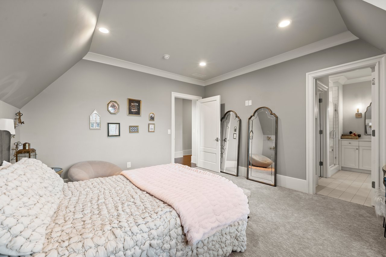  10160 Cedar Ridge Drive