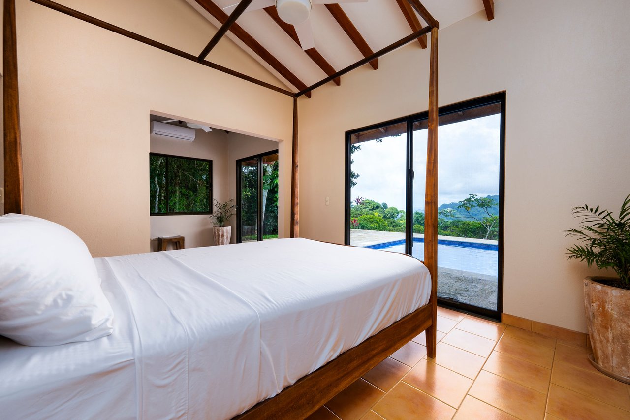 OCEAN AND MOUNTAIN VIEW 3 BEDROOM HOME WITH POOL IN LAGUNAS