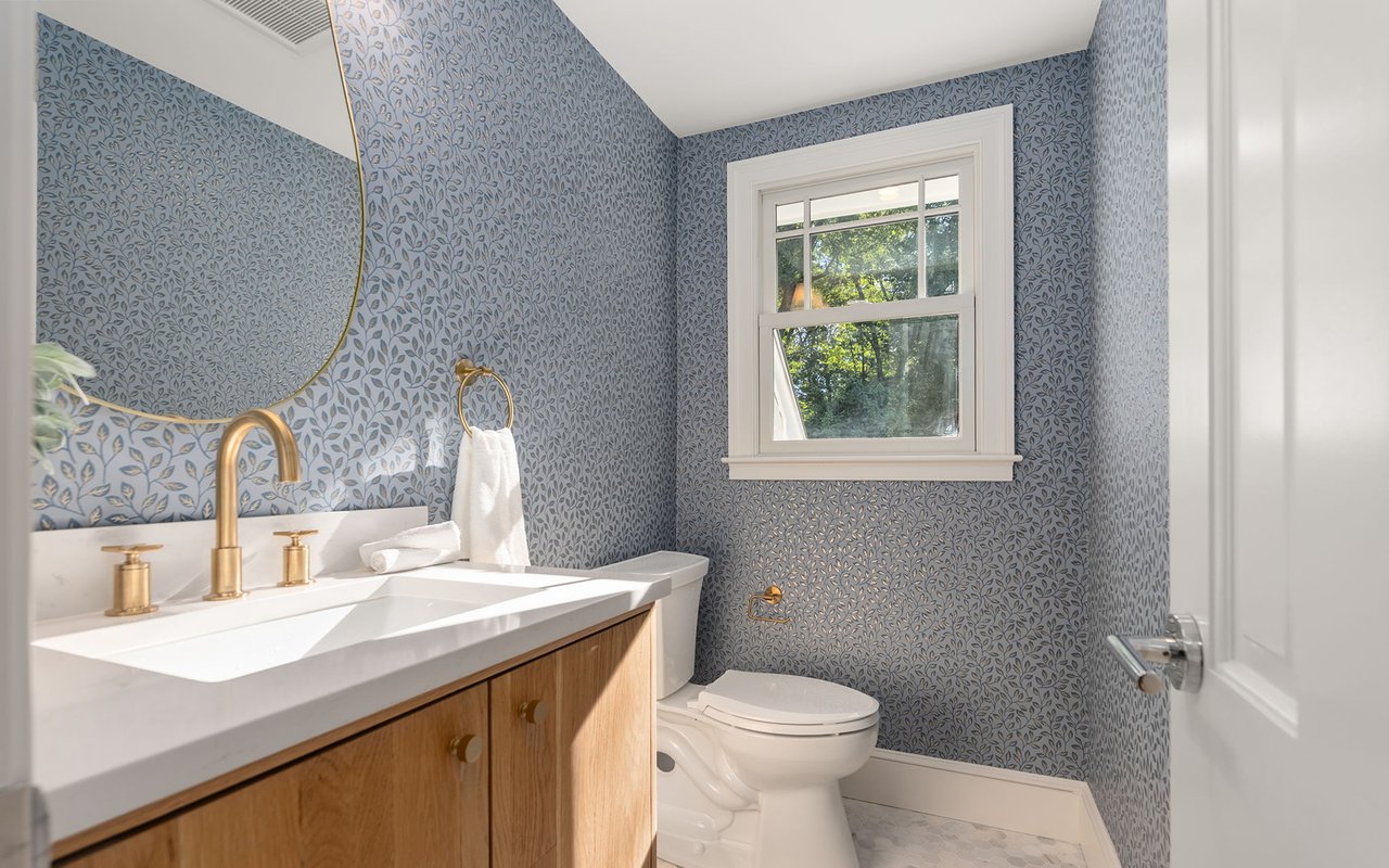 95 Sylvan Lane Weston, MA 02493