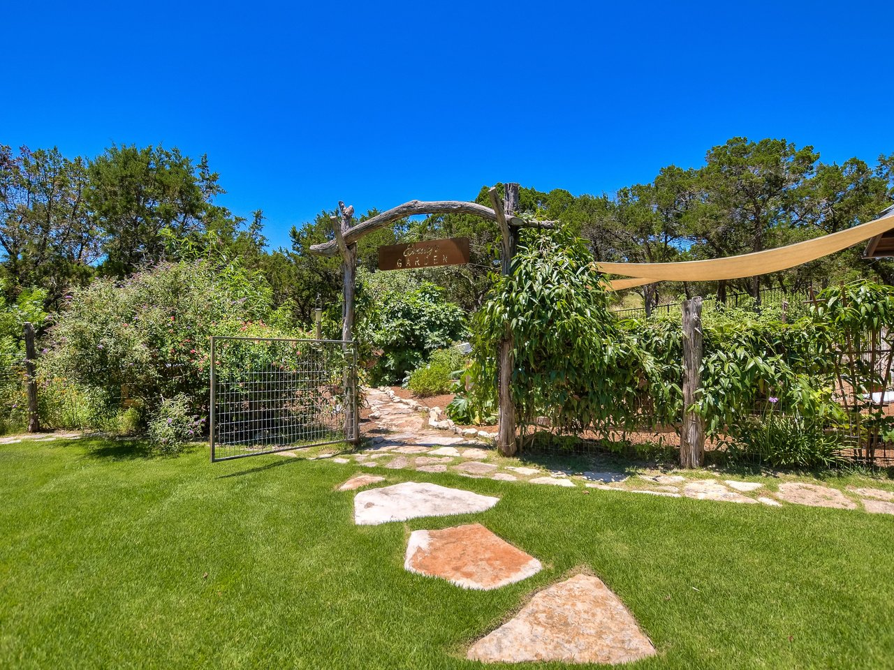 Angelwylde Hill Country Retreat