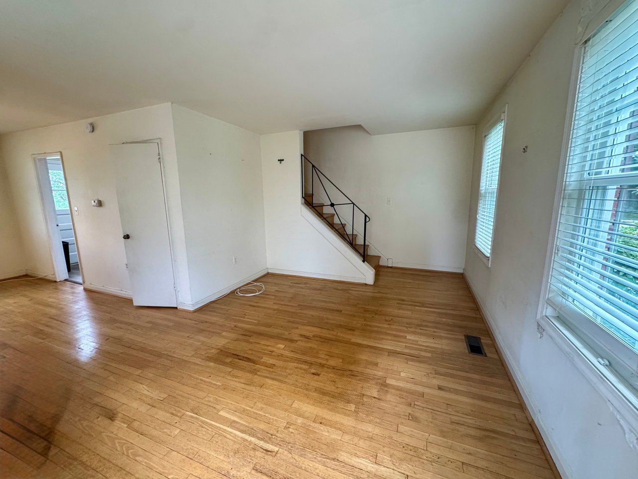 Investor Special! 3-Level End Unit w/ Huge Upside in Fairlington Towne