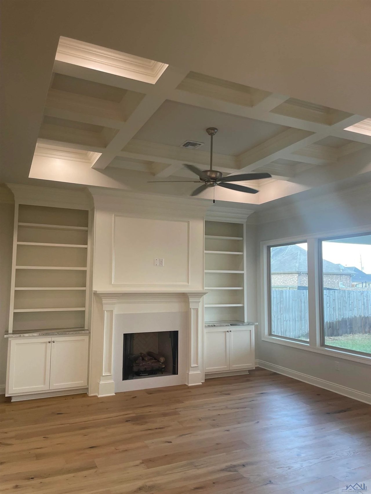351 Ravensaide Dr