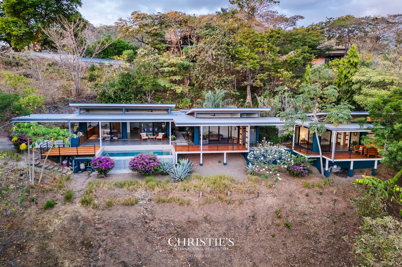 Bohemian-Style Home with Ocean Views in Las Ventanas