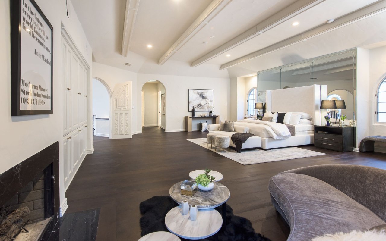 1275 Benedict Canyon Dr