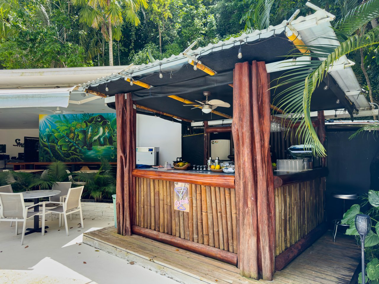 22 Unit Tropical Boutique Hotel steps from Manuel Antonio Park & Beach