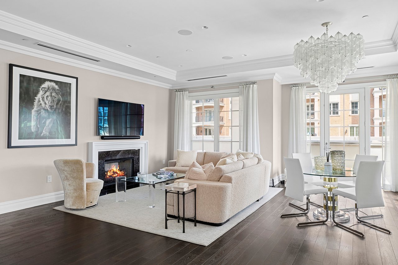 6000 Royal Court, Unit 6012