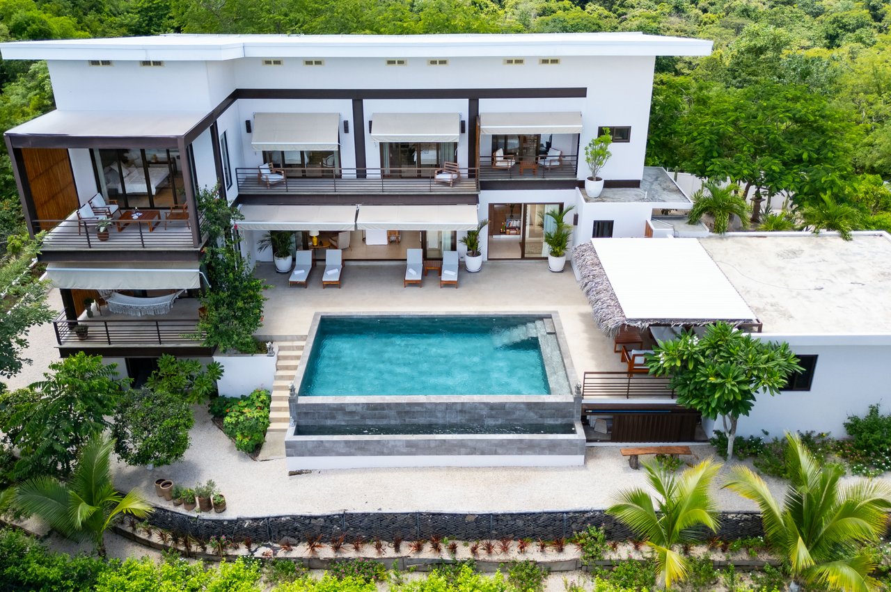 Casa Dos Lunas | Private Estate with Panoramic Ocean Views