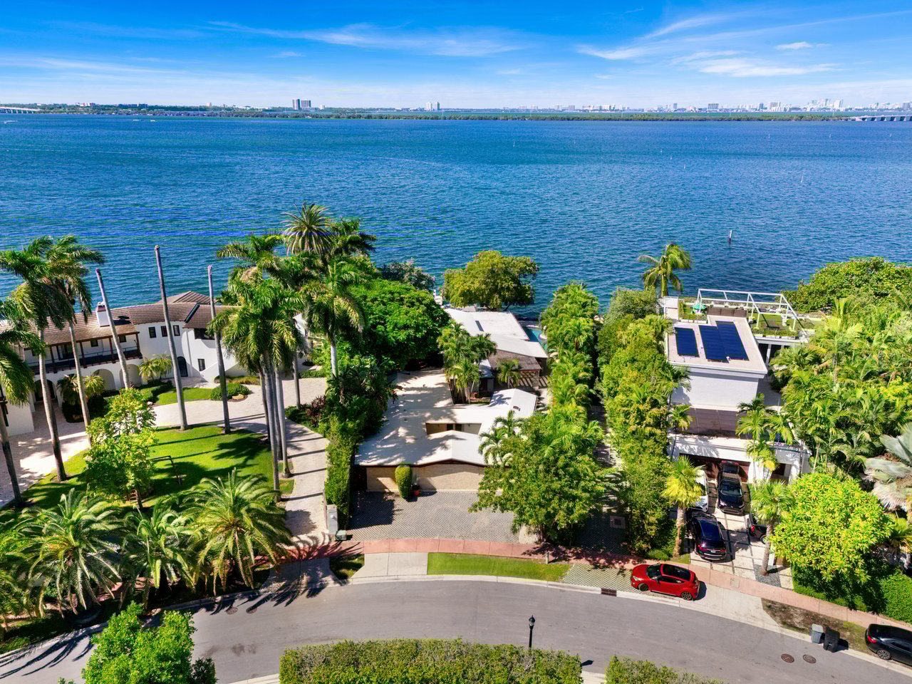 444 W Rivo Alto Drive