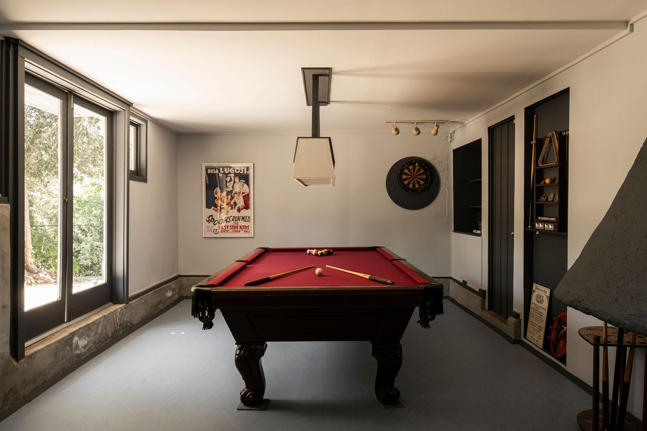 The Van Dekker House, Master architect R. M. Schindler