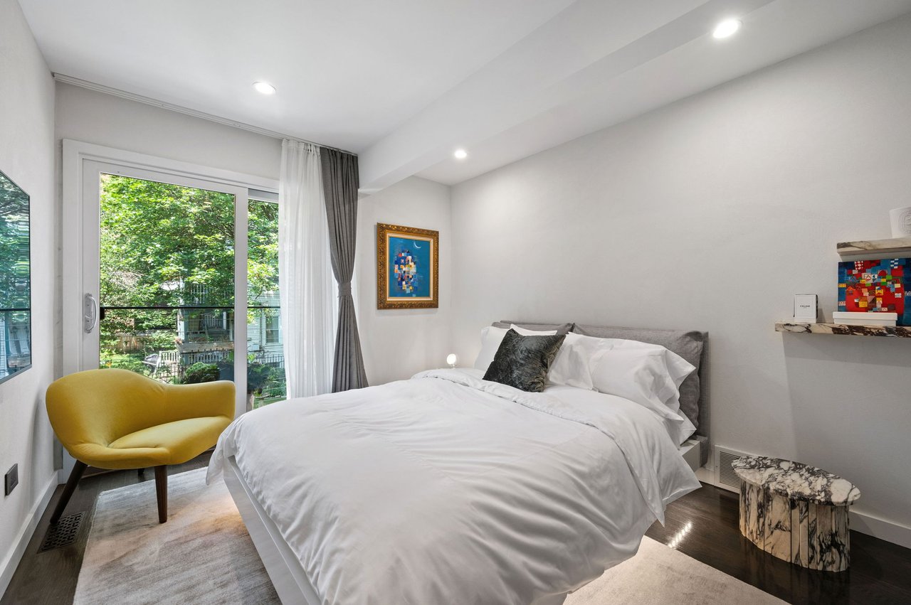 2321 N. Geneva Terrace, Unit C