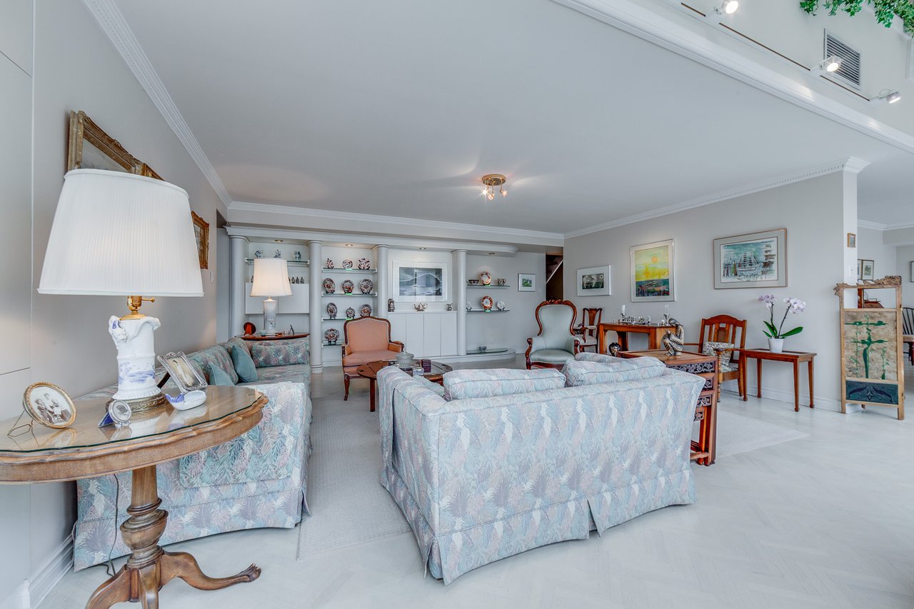 The South Penthouse at Lombard Court