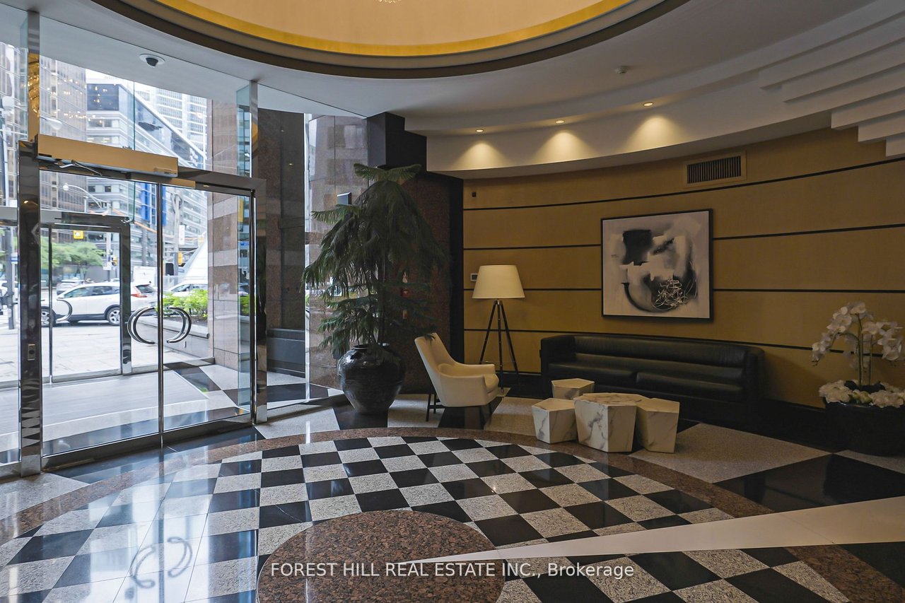 LOWER PENTHOUSE IN THE FINANCIAL DISTRICT