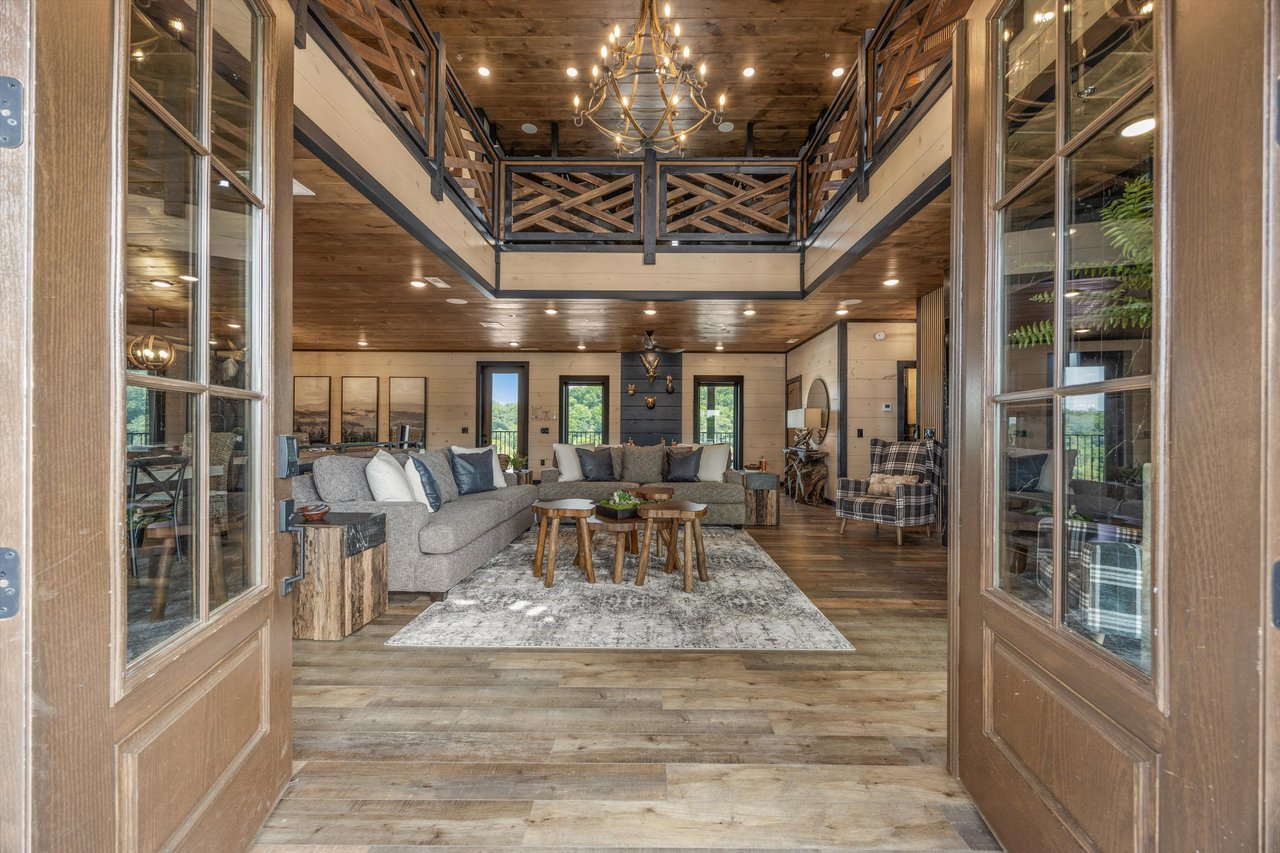 1362 Rambling Creek Way