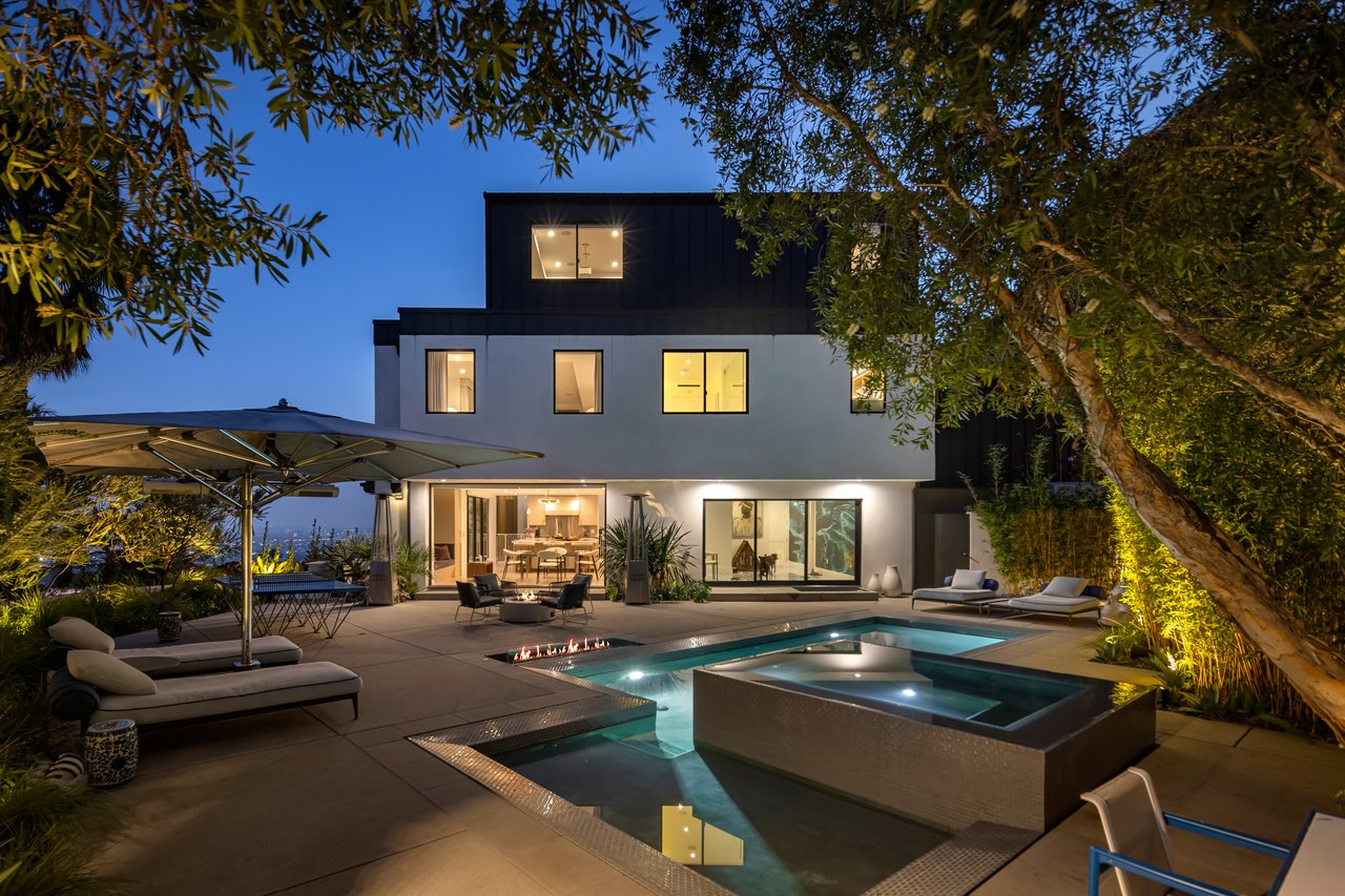 8080 Laurel View Dr, Los Angeles