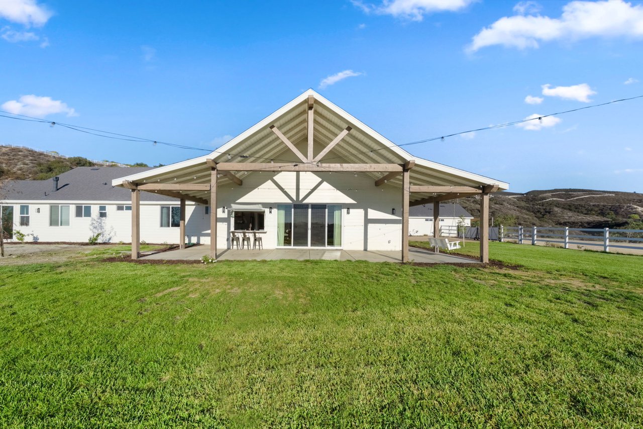 41950 Calle La Escondida