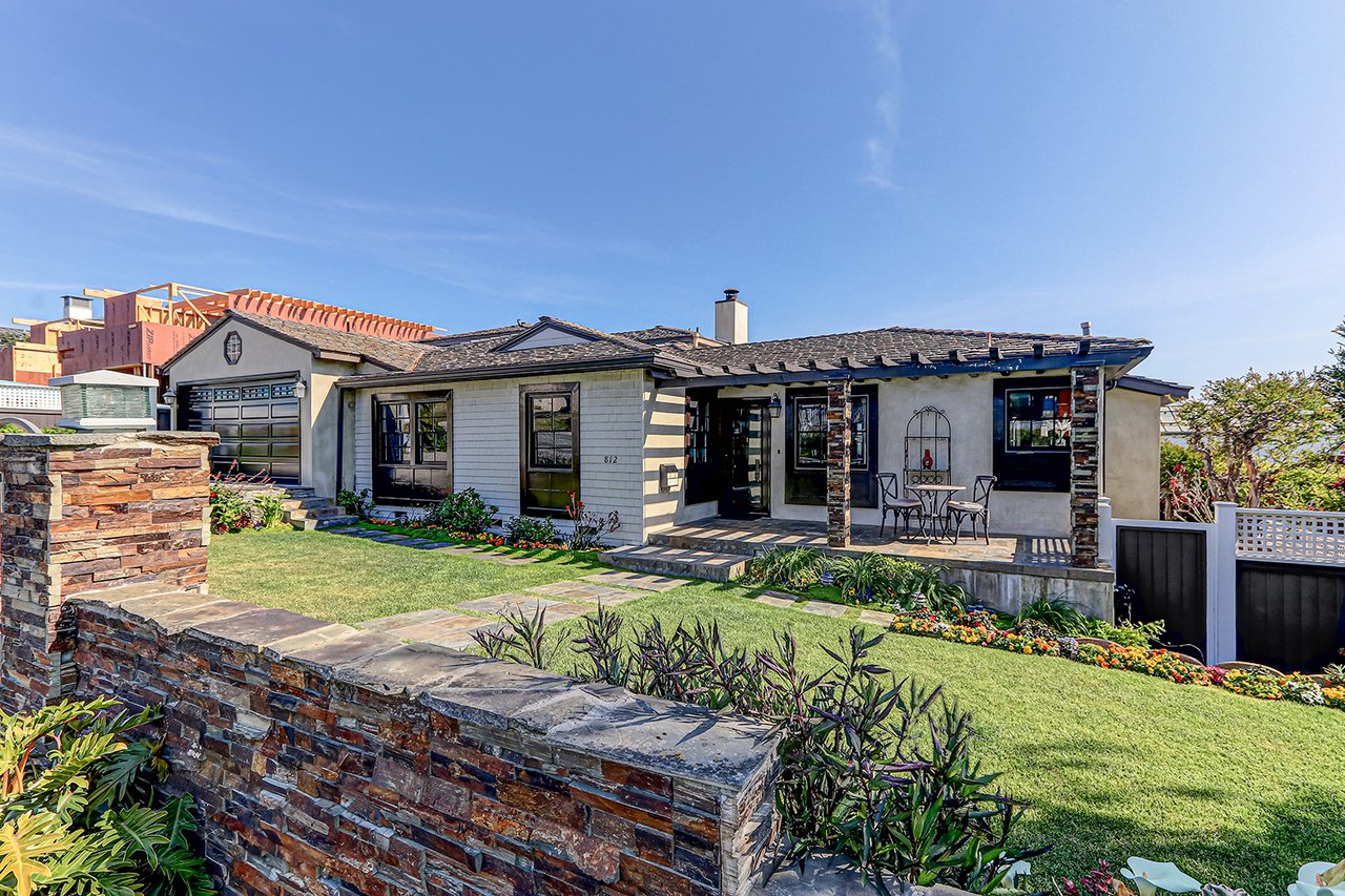 Hill Section View Home