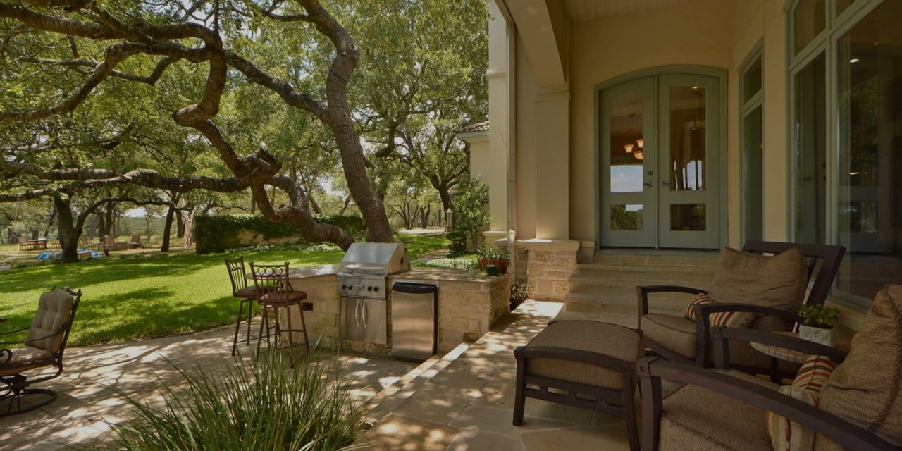 How Does Location Impact Luxury Home Values in Austin?