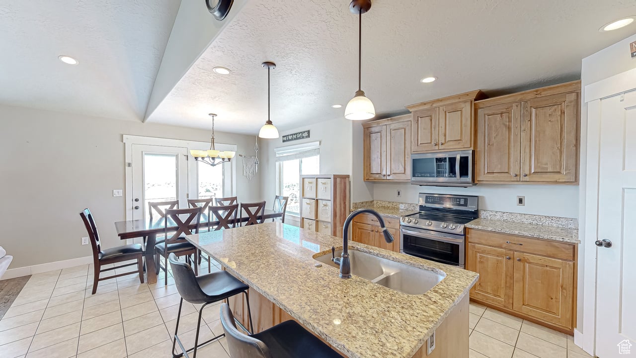 208 S 1030 E, Santaquin UT, 84665