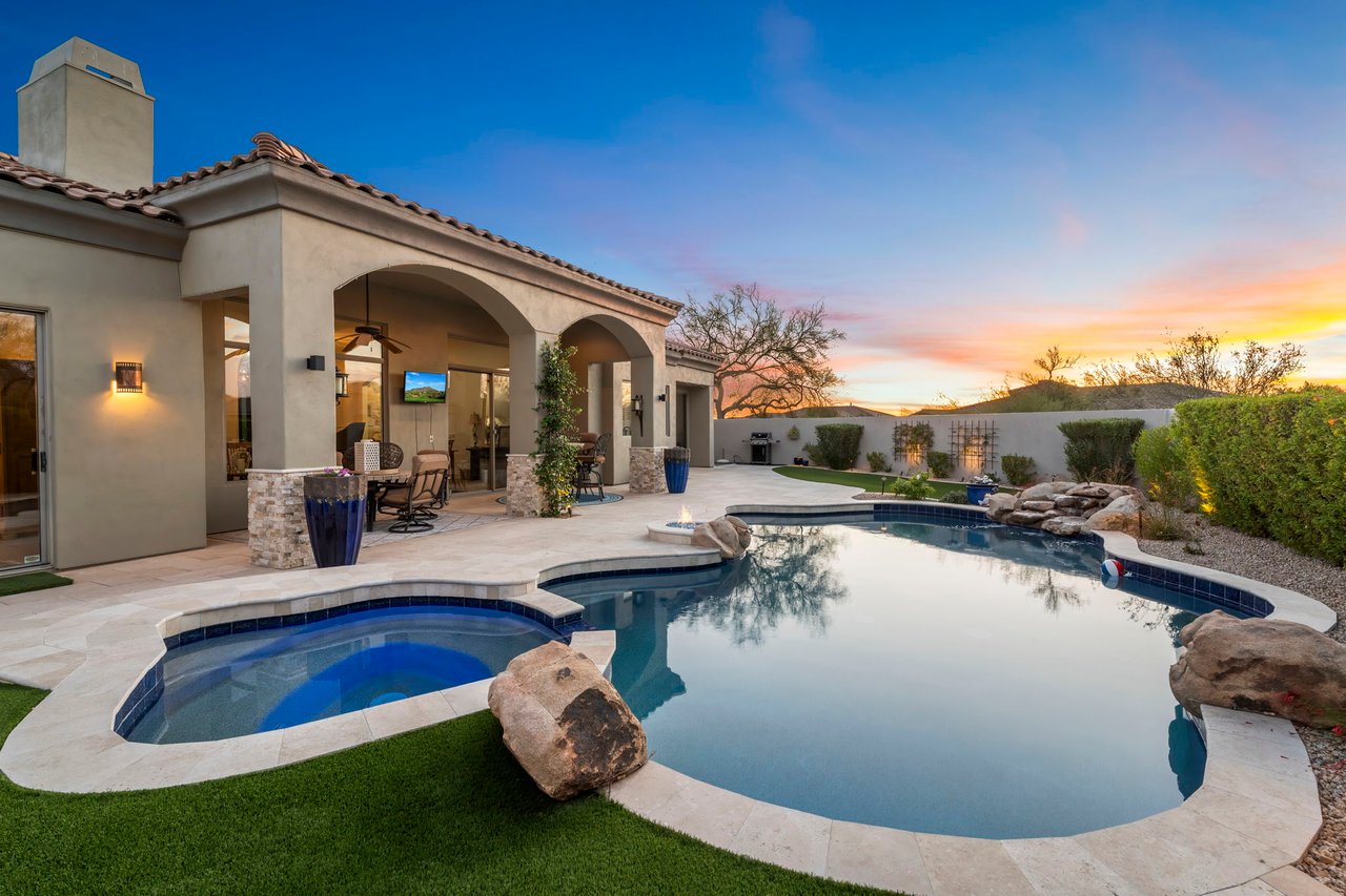 10952 E KORA Lane