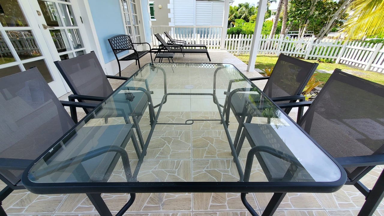 Sandyport | Expansive View Home 