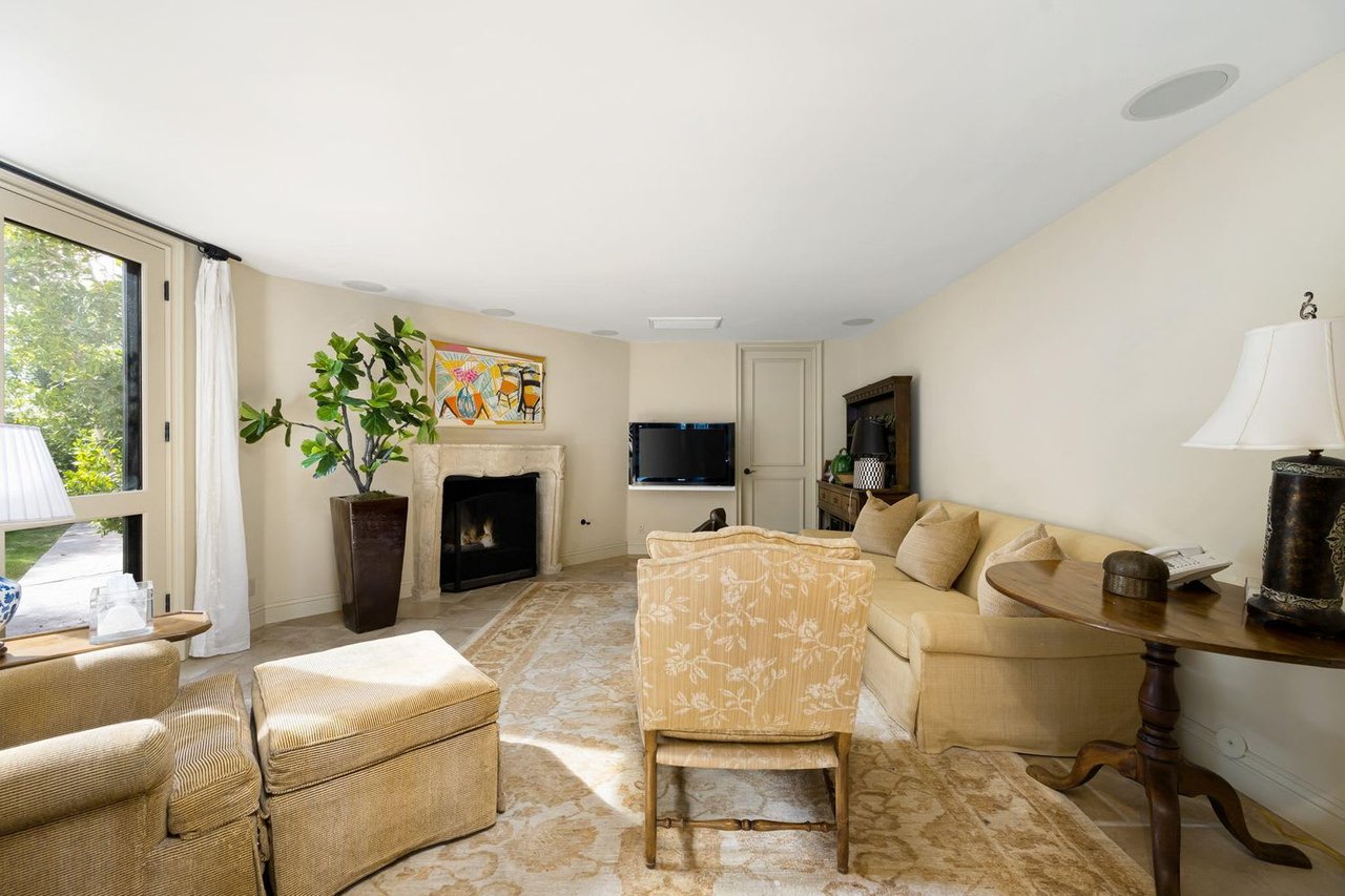 70983 Fairway Dr