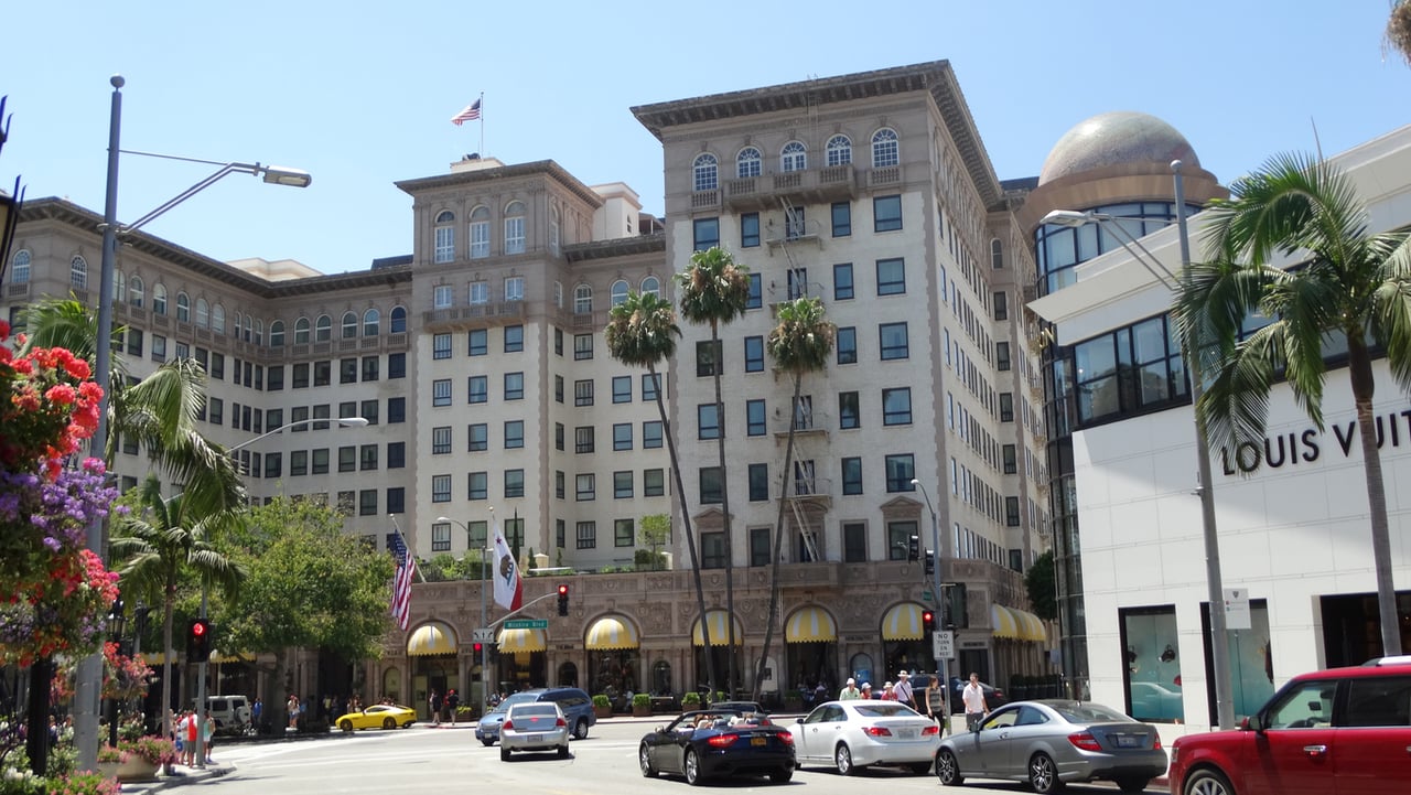 High-end buyers expect sophistication and convenience