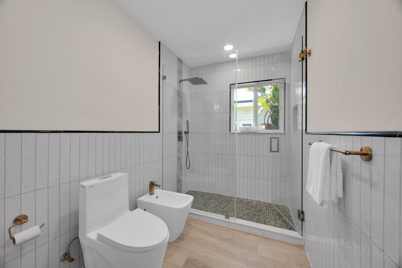 Coral Gables Beauty Just Listed