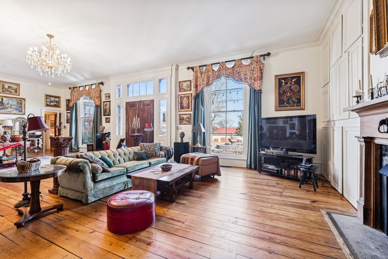 1512 Williamsport Pike